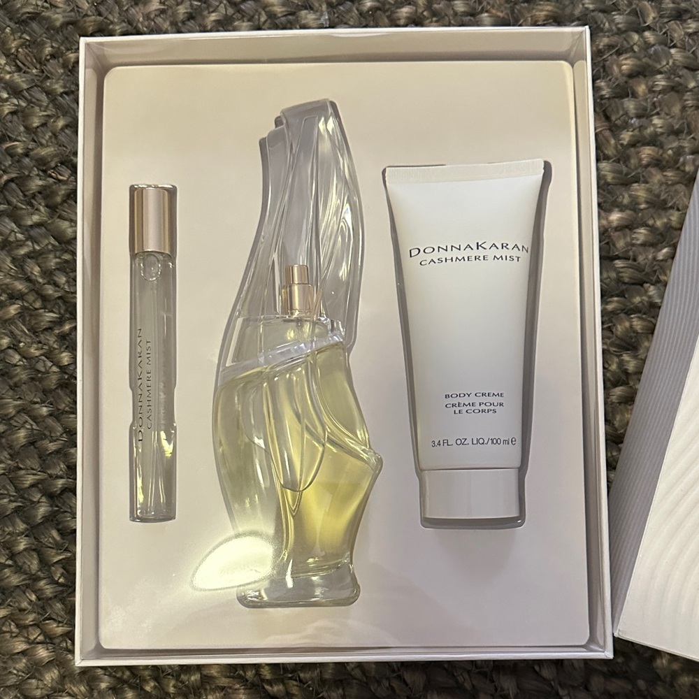 Donna Karan Cashmere Mist Fragrance and Body Cream Set